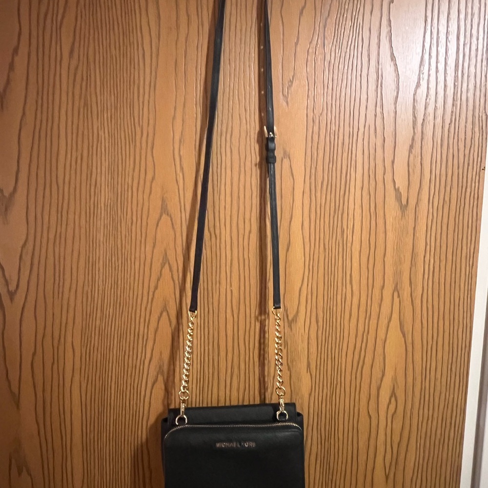Michael Kors Elegant Black and Gold Crossbody